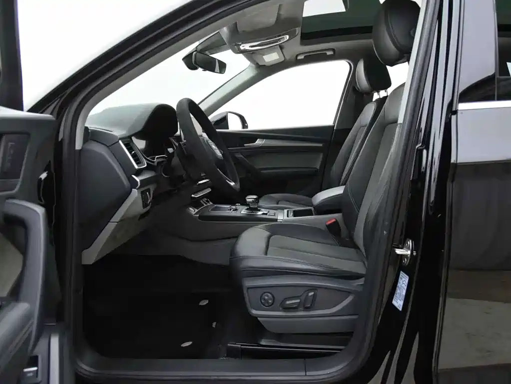 Audi Q5L 2018 45 TFSI Exclusive Fashion Model National V купить на сайте DeffCars