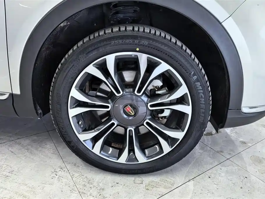 Hongqi HS5 2019 2.0T Zhilian Qixiang four-wheel drive version купить на сайте DeffCars