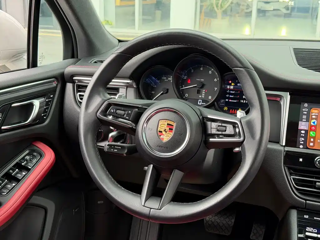 Macan 2023 Macan 2.0T купить на сайте DeffCars