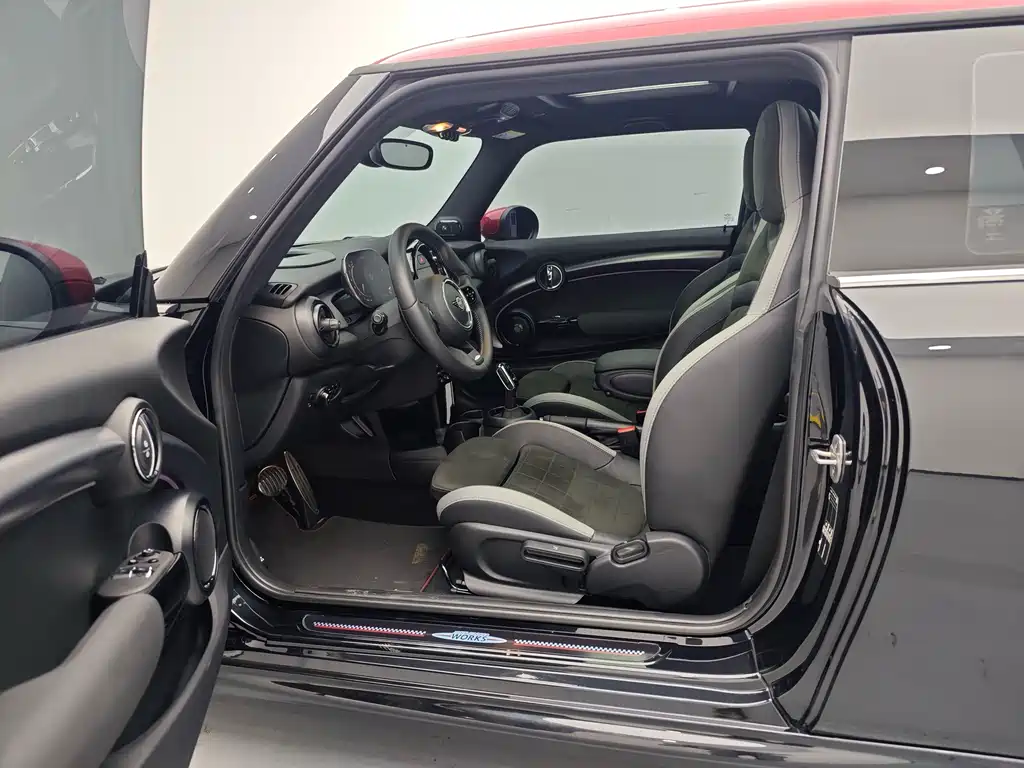 MINI JCW 2023 facelift 2.0T JOHN COOPER WORKS ALL-IN купить на сайте DeffCars