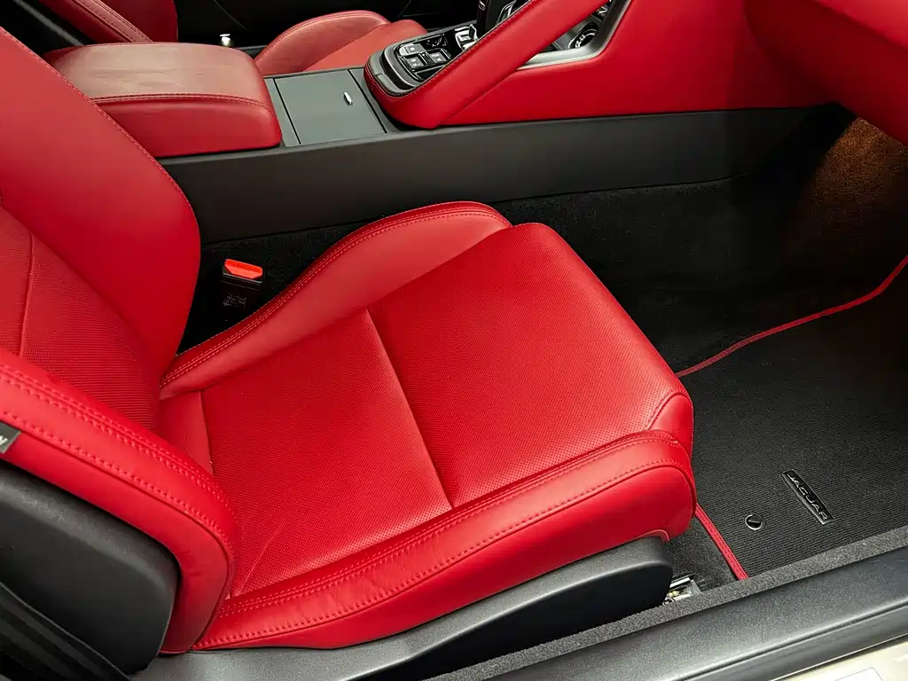 Jaguar F-TYPE 2023 P300 hardtop version R-DYNAMIC BLACK купить на сайте DeffCars