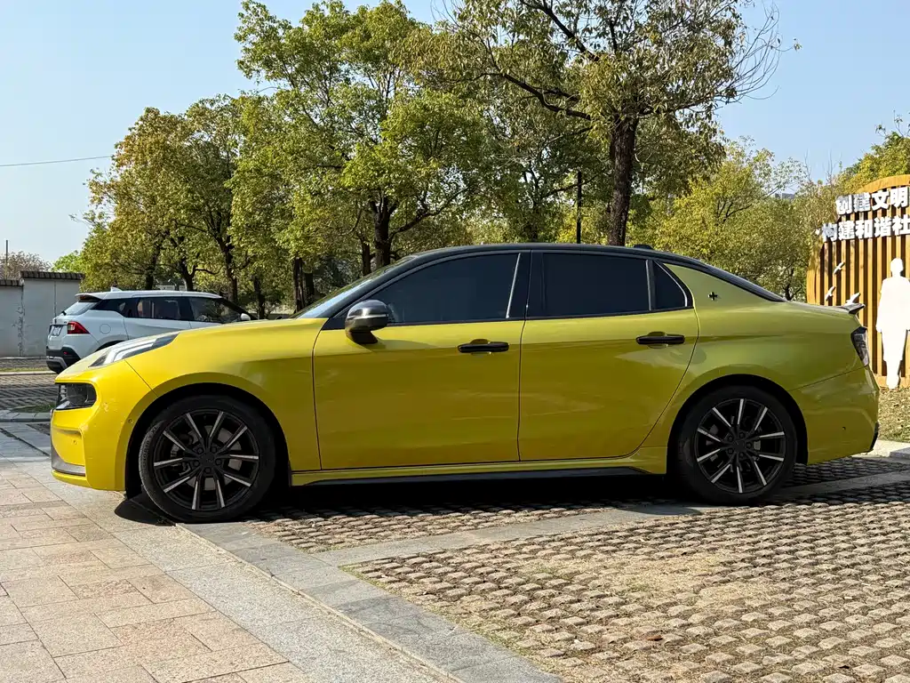 Lynk & Co 03 2022 03+ 2.0TD automatic wind control version купить на сайте DeffCars