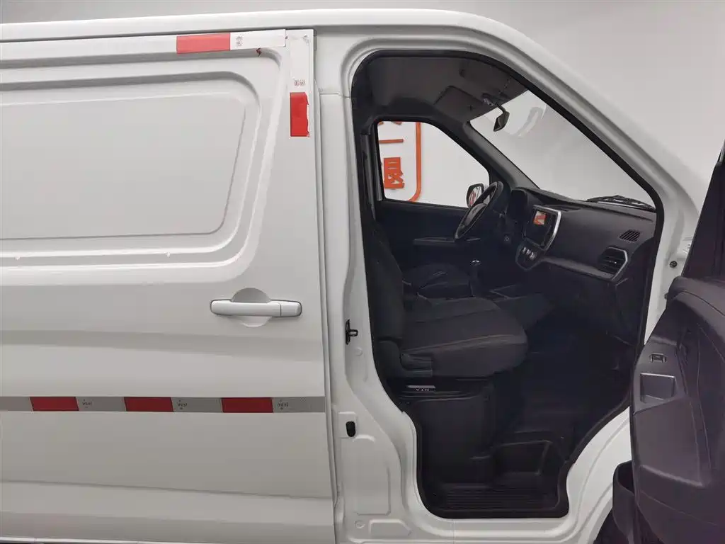 Changan Ruixing M60 2023 model 1.5L GDI comfortable van with 2 seats купить на сайте DeffCars