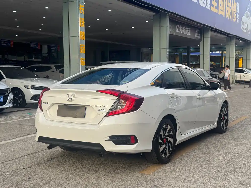Civic 2016 220TURBO CVT Deluxe Edition купить на сайте DeffCars