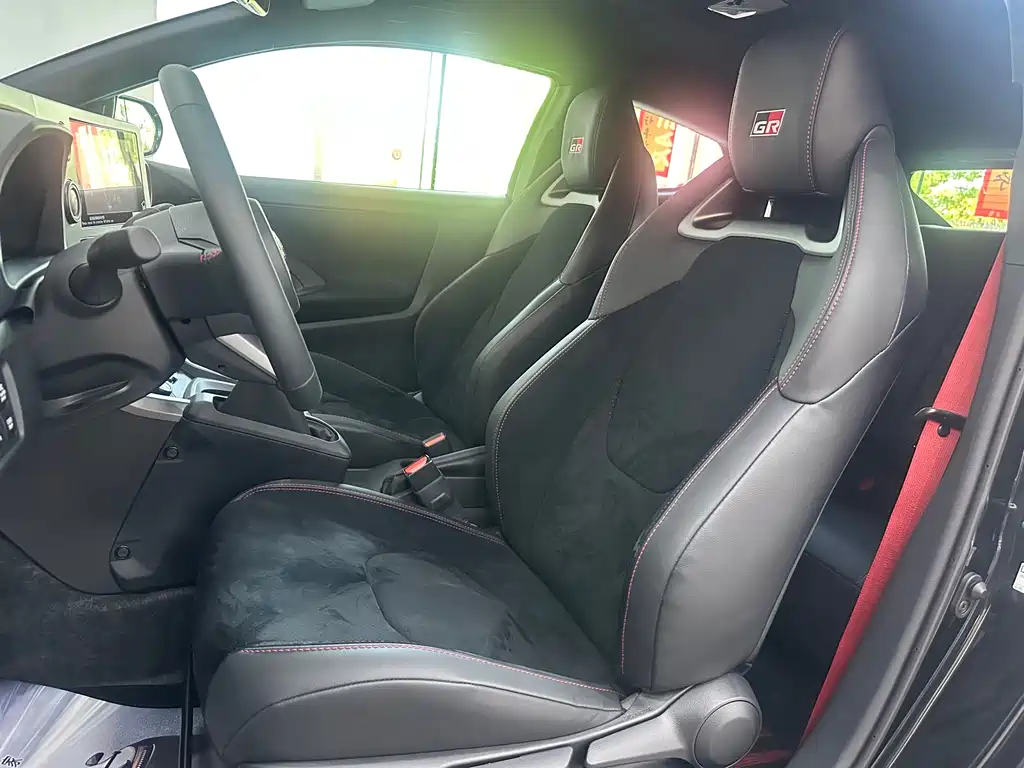 GR YARIS 2025 GR evolution version купить на сайте DeffCars