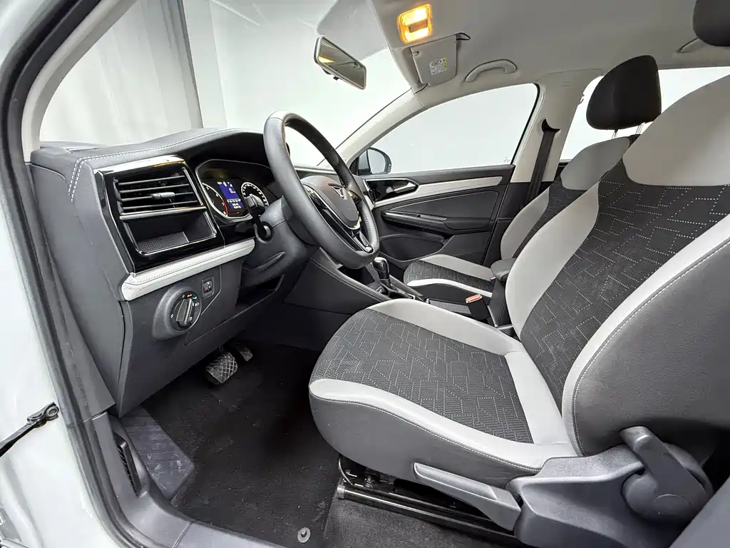 Jetta VS5 2022 280TSI Automatic Enjoyment Pro купить на сайте DeffCars