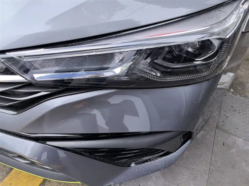 Roewe i5 2021 1.5L CVT Platinum Edition купить на сайте DeffCars