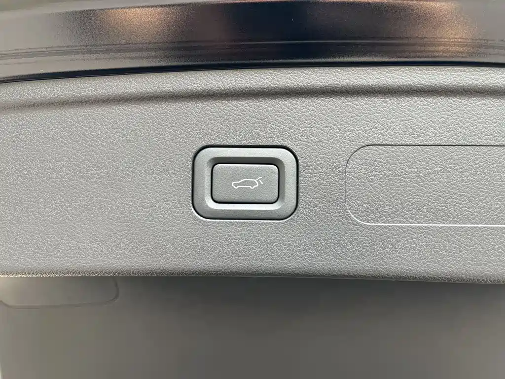Pentium B70 2023 third generation 1.5T automatic enjoyment model купить на сайте DeffCars