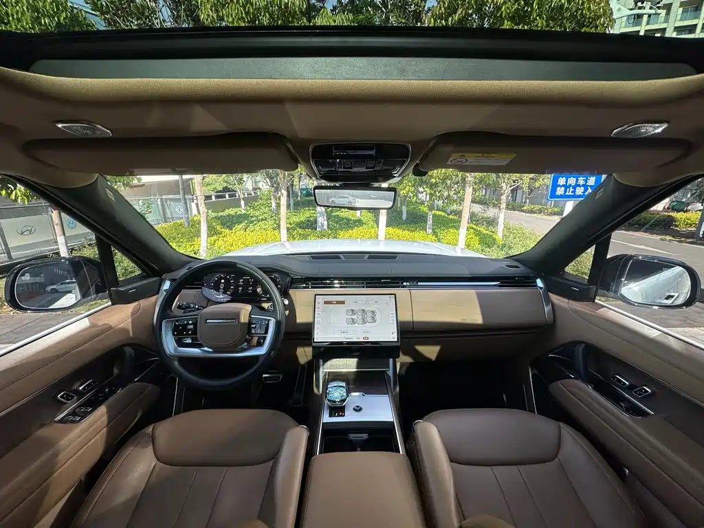 Range Rover 2024 3.0 L6 400PS Extended Edition, seven seats купить на сайте DeffCars