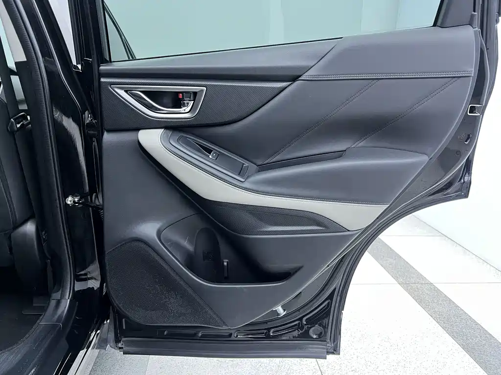 Forester 2022 2.0i AWD Deluxe Edition EyeSight купить на сайте DeffCars