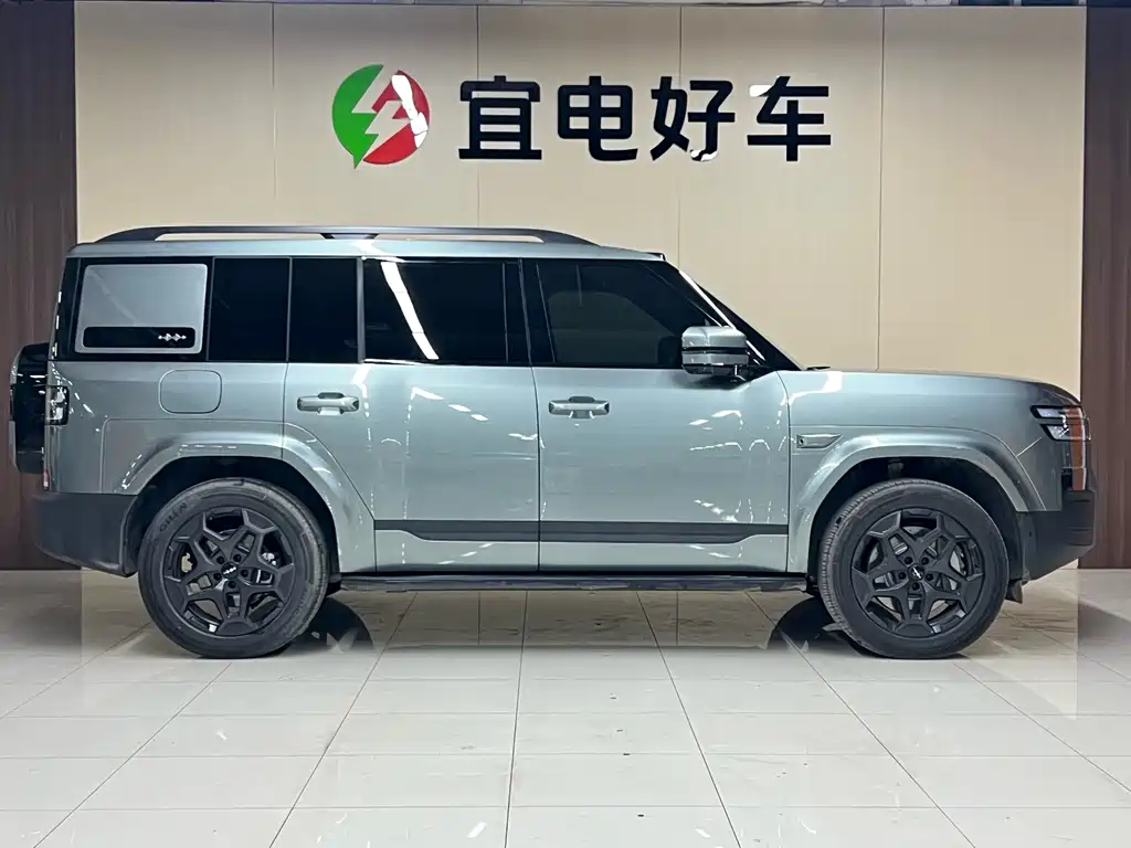 Titanium 7 2025 190KM four-wheel drive Ultra version купить на сайте DeffCars