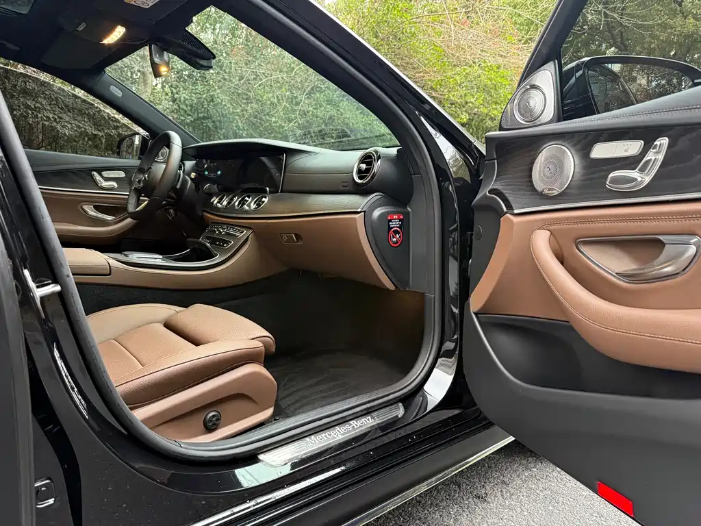Mercedes-Benz E-Class 2022 E 300 L Sports Luxury купить на сайте DeffCars