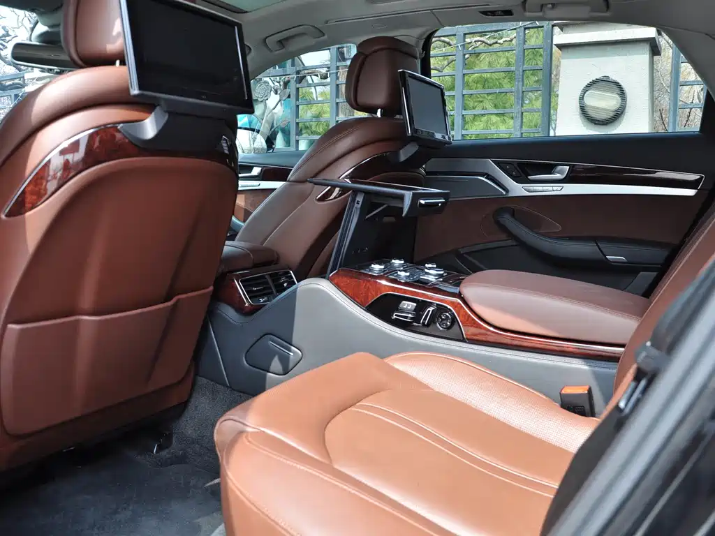 Audi A8 2011 A8L 3.0 TFSI quattro premium model 245kW купить на сайте DeffCars