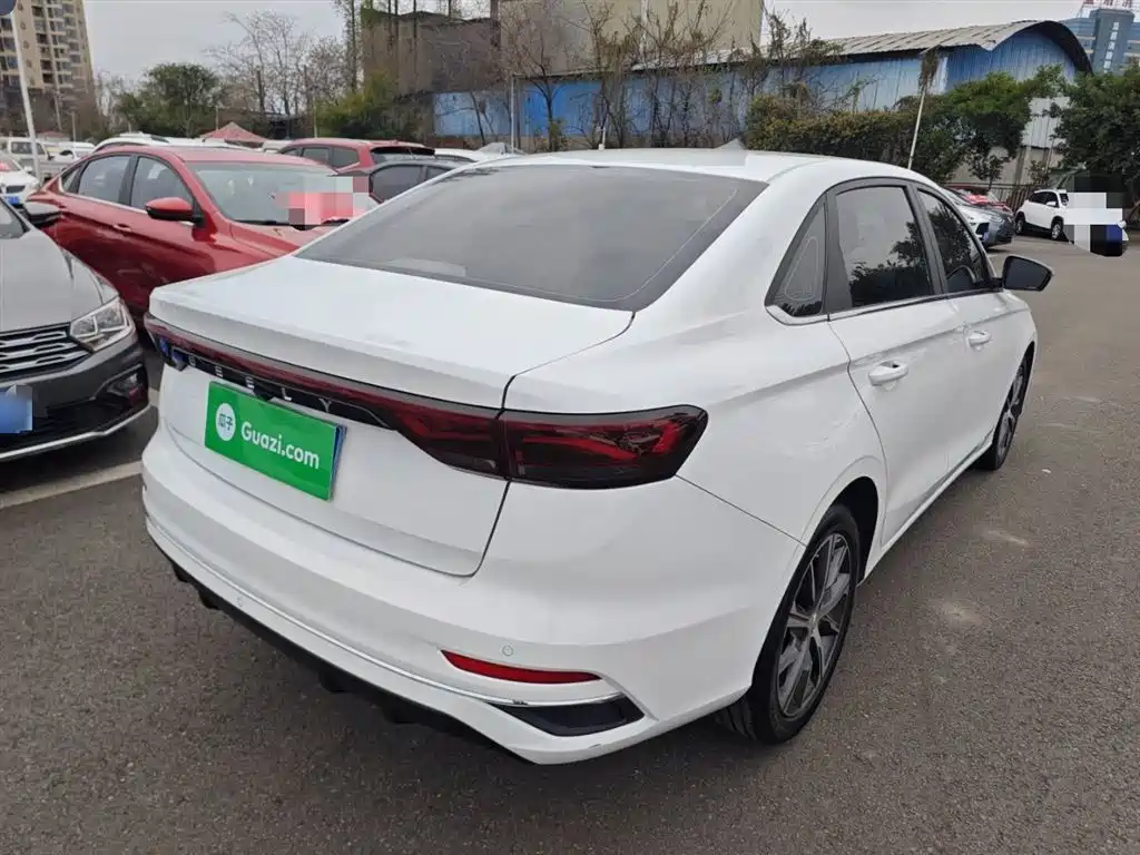 Emgrand 2022 4th generation 1.5L CVT premium model купить на сайте DeffCars