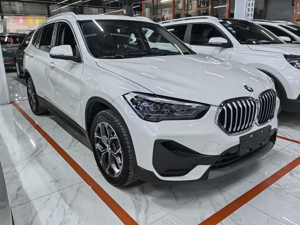 BMW X1 2020 sDrive25Li Leading Model купить на сайте DeffCars