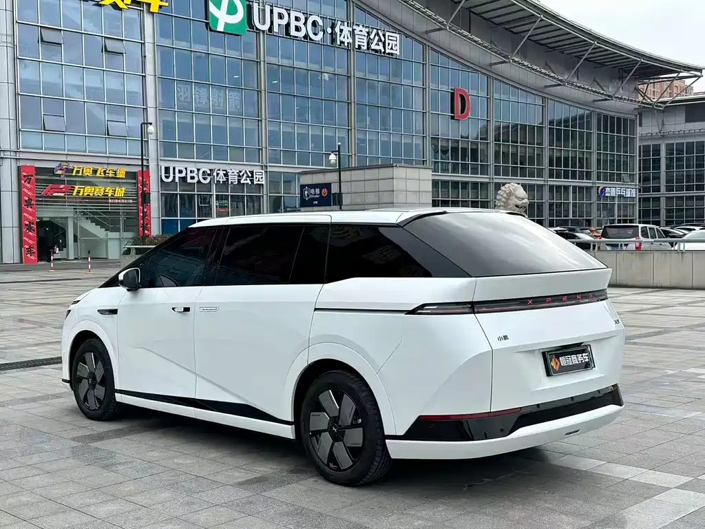 Xpeng X9 2024 model 610 long battery life Max купить на сайте DeffCars
