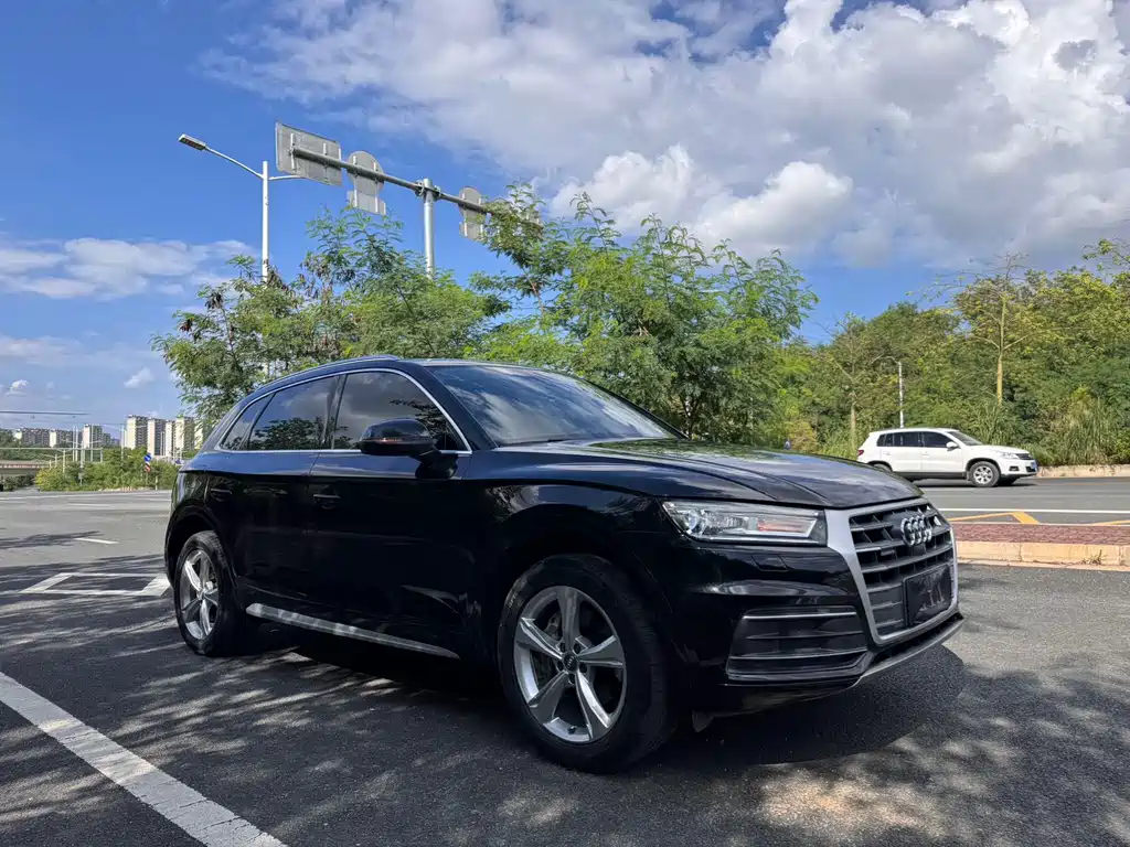 Audi Q5L 2018 40 TFSI enjoys fashionable style, National VI купить на сайте DeffCars