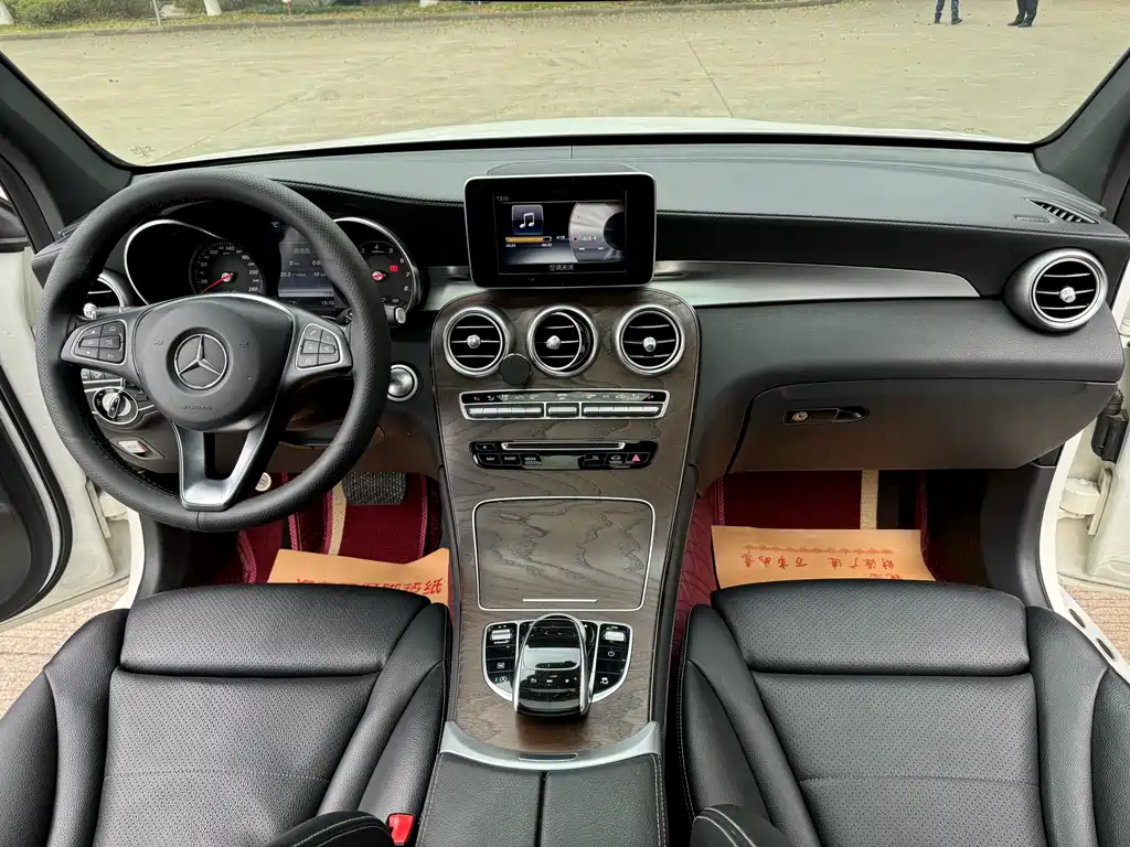 Mercedes-Benz GLC 2016 GLC 300 4MATIC Dynamic купить на сайте DeffCars