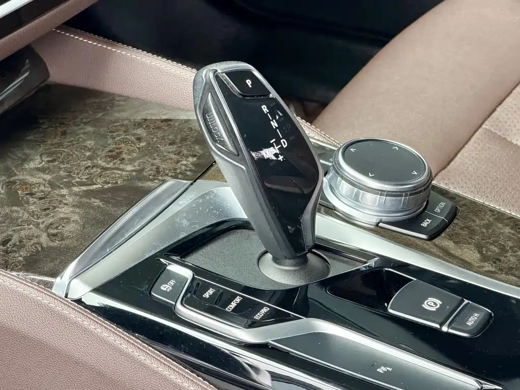 BMW 5 Series 2019 525Li M Sports Package купить на сайте DeffCars