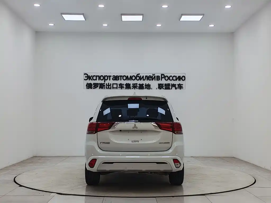 Outlander 2021 facelift 2.0L 2WD Enjoy Edition 5 seats купить на сайте DeffCars