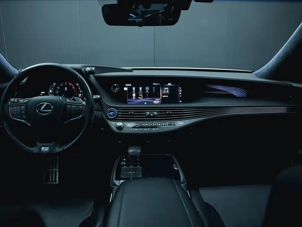 Lexus LS 2018 500h F SPORT National V купить на сайте DeffCars