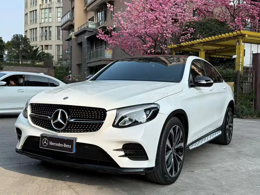Mercedes-Benz GLC Coupe 2018 GLC 260 4MATIC Coupe SUV купить на сайте DeffCars