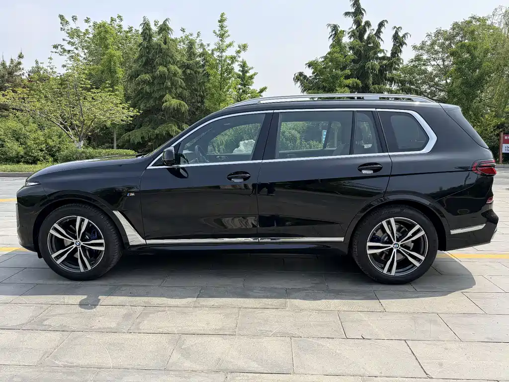 BMW X7 2023 xDrive40i Exclusive M Sports Package купить на сайте DeffCars