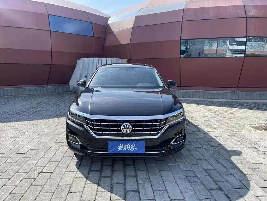 Passat 2019 330TSI Deluxe Edition National VI купить на сайте DeffCars