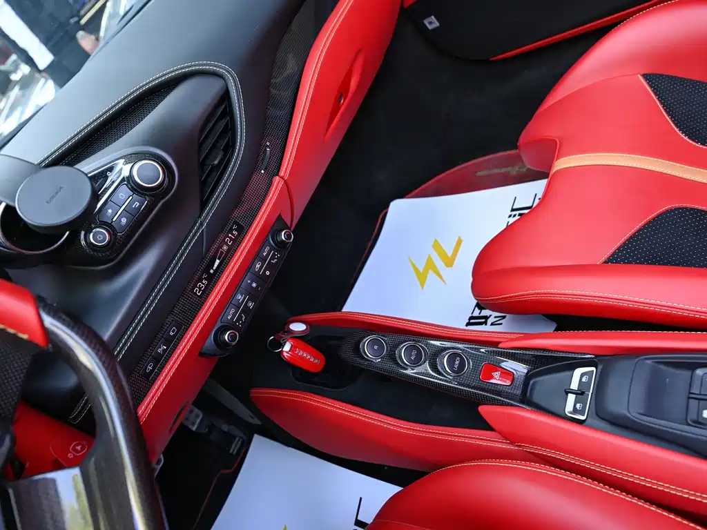 Ferrari F8 2020 Spider 3.9T V8 купить на сайте DeffCars