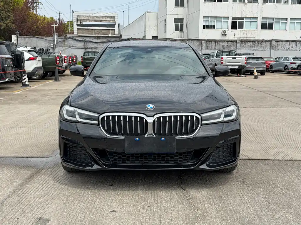 BMW 5 Series 2022 facelift 525Li M Sports Package купить на сайте DeffCars