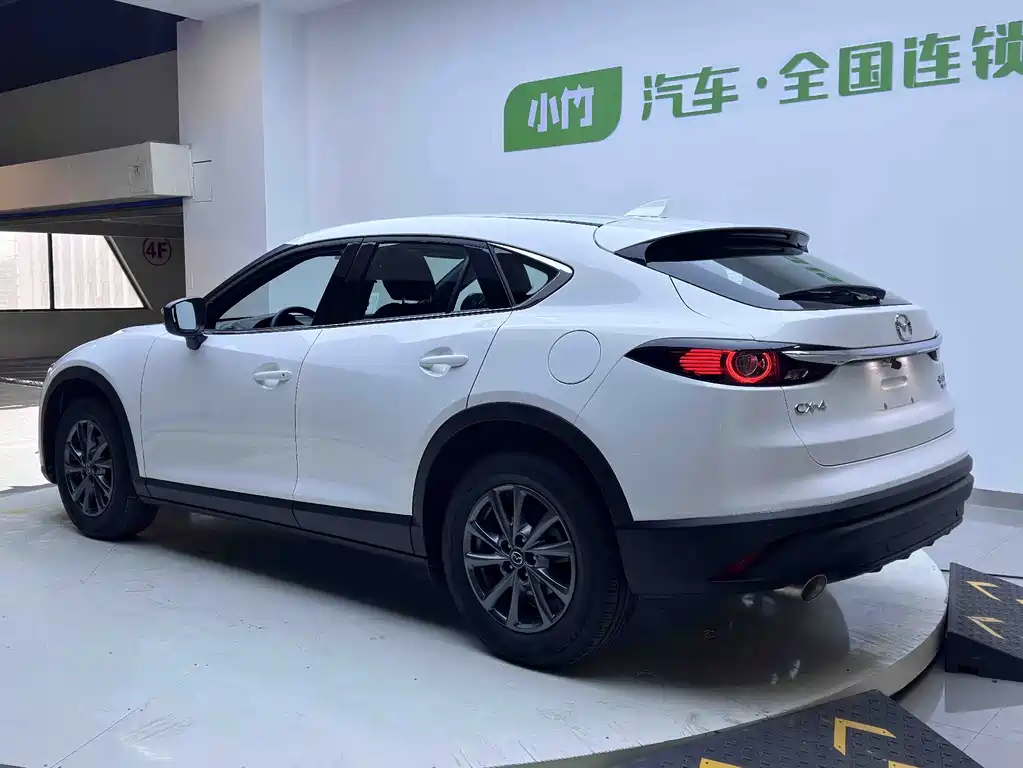 Mazda CX-4 2021 2.0L automatic two-wheel drive Blue Sky Vitality Edition купить на сайте DeffCars