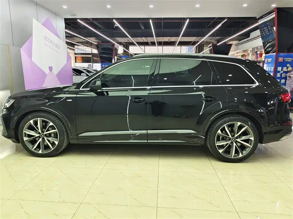 Audi Q7 2022 55 TFSI quattro S line sports купить на сайте DeffCars