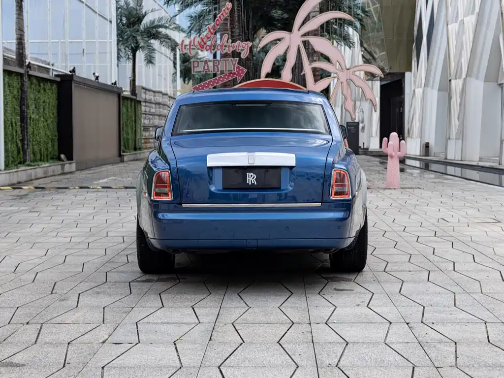 Phantom 2013 6.7L extended version EWB купить на сайте DeffCars