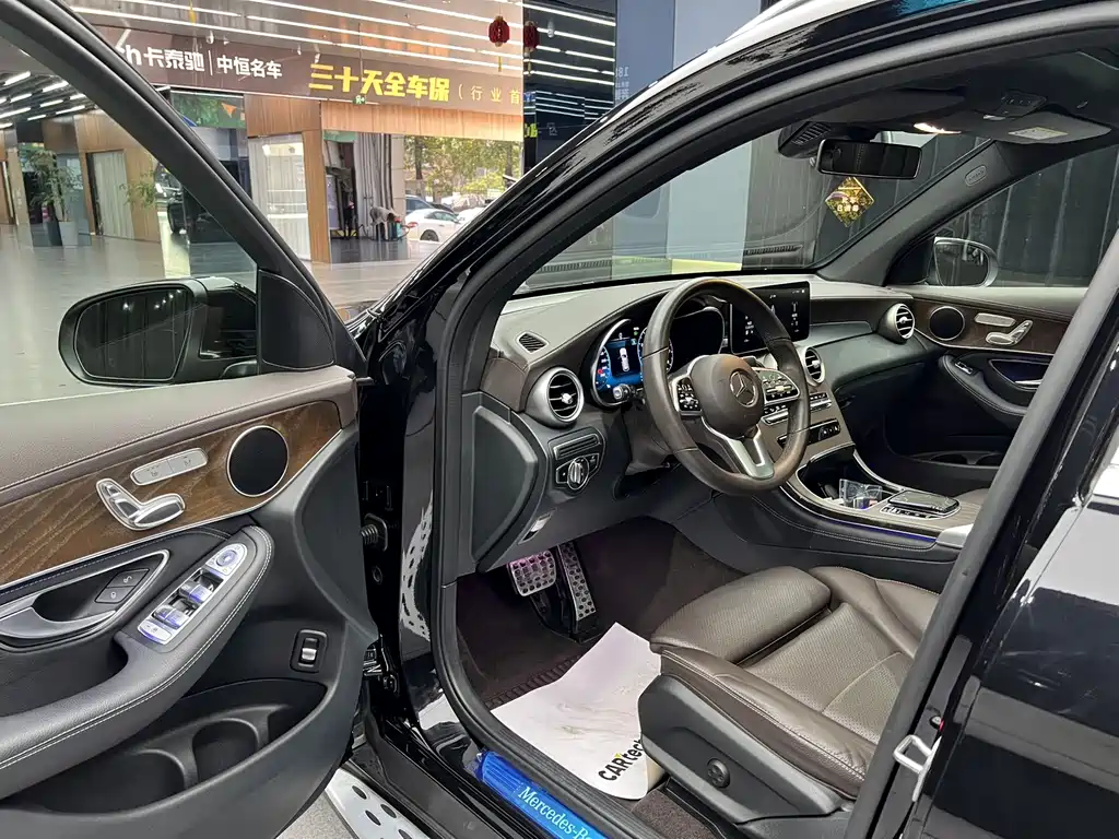 Mercedes-Benz GLC 2020 facelift GLC 260 L 4MATIC luxury model купить на сайте DeffCars