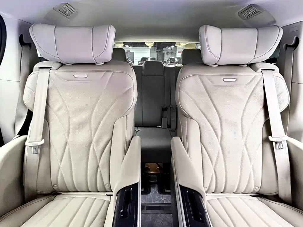 Buick GL8 2022 Land Business Class 652T Luxury Welfare Edition купить на сайте DeffCars