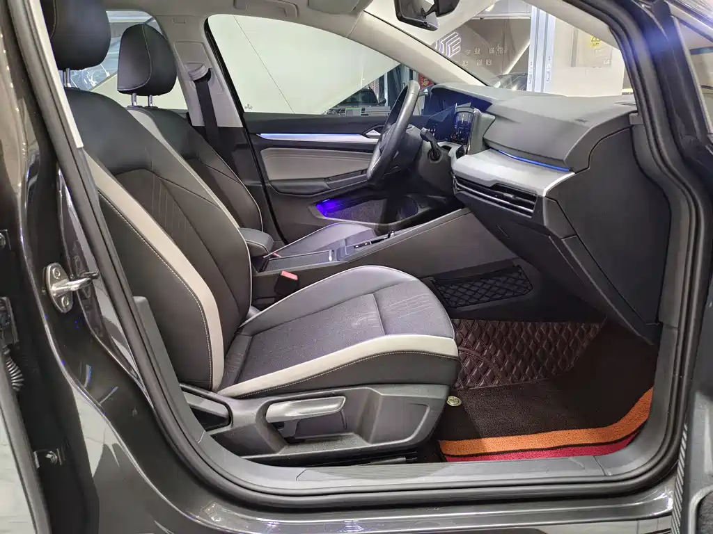 Golf 2023 facelift 280TSI DSG Pro купить на сайте DeffCars