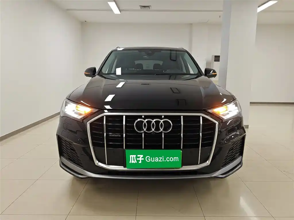 Audi Q7 2023 45 TFSI quattro S line sports купить на сайте DeffCars
