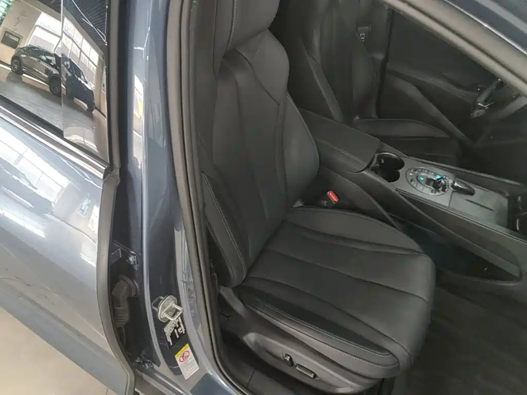 Seal 06 2025 DM-i Smart Driving Edition 120KM Exclusive Type купить на сайте DeffCars