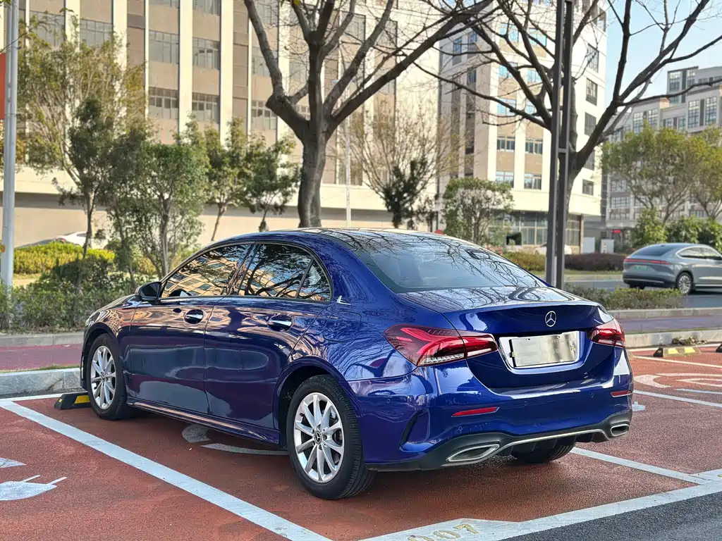Mercedes-Benz A-Class 2020 Facelift A 200 L Sports Sedan Fashionable купить на сайте DeffCars