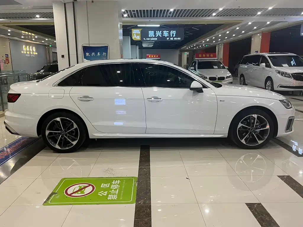 Audi A4L 2023 40 TFSI Fashionable and Dynamic купить на сайте DeffCars
