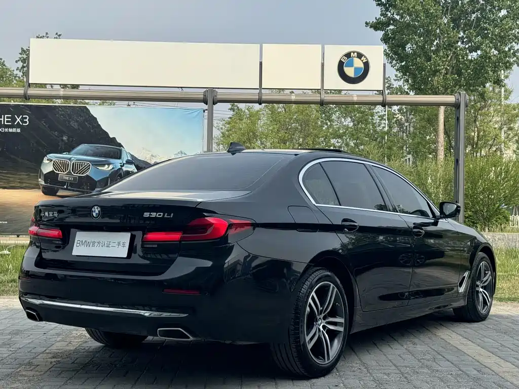 BMW 5 Series 2023 530Li Leading Luxury Package купить на сайте DeffCars