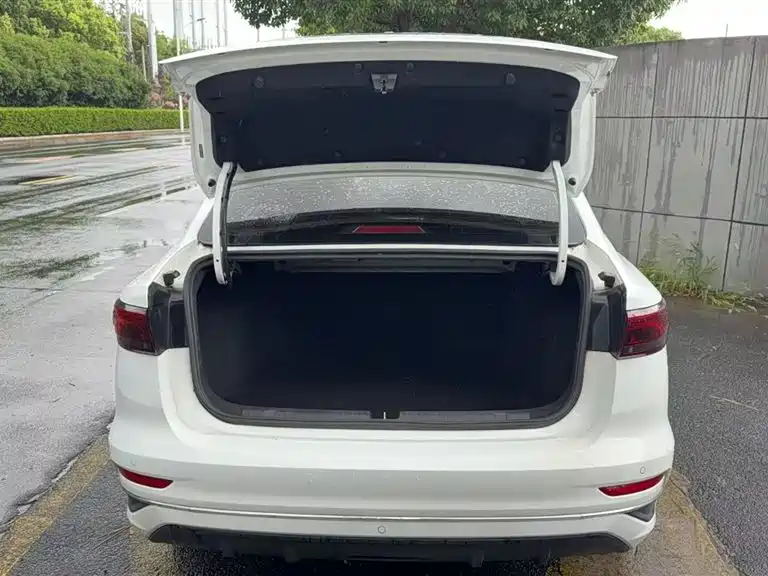 Emgrand 2022 4th generation 1.5L CVT luxury model купить на сайте DeffCars