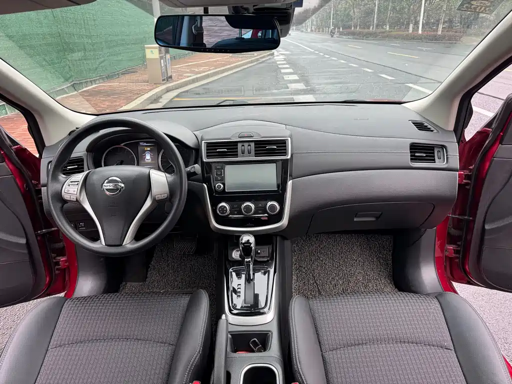 Tiida 2016 1.6L CVT Smart Travel Edition купить на сайте DeffCars