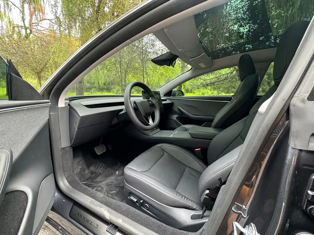 Model 3 2023 rear-wheel drive version купить на сайте DeffCars