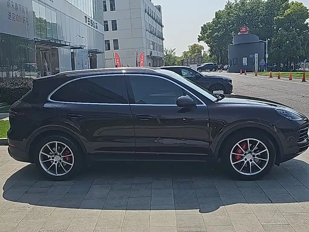 Cayenne 2022 Cayenne 3.0T Platinum Edition купить на сайте DeffCars
