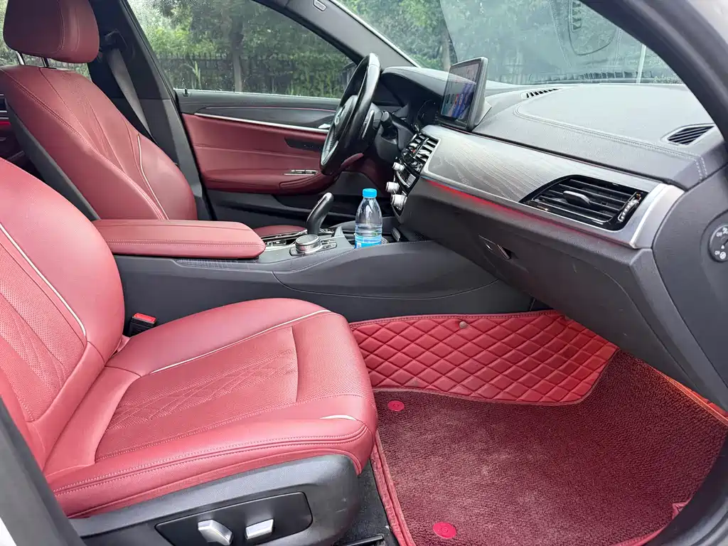 BMW 5 Series 2022 530Li Leading Luxury Package купить на сайте DeffCars