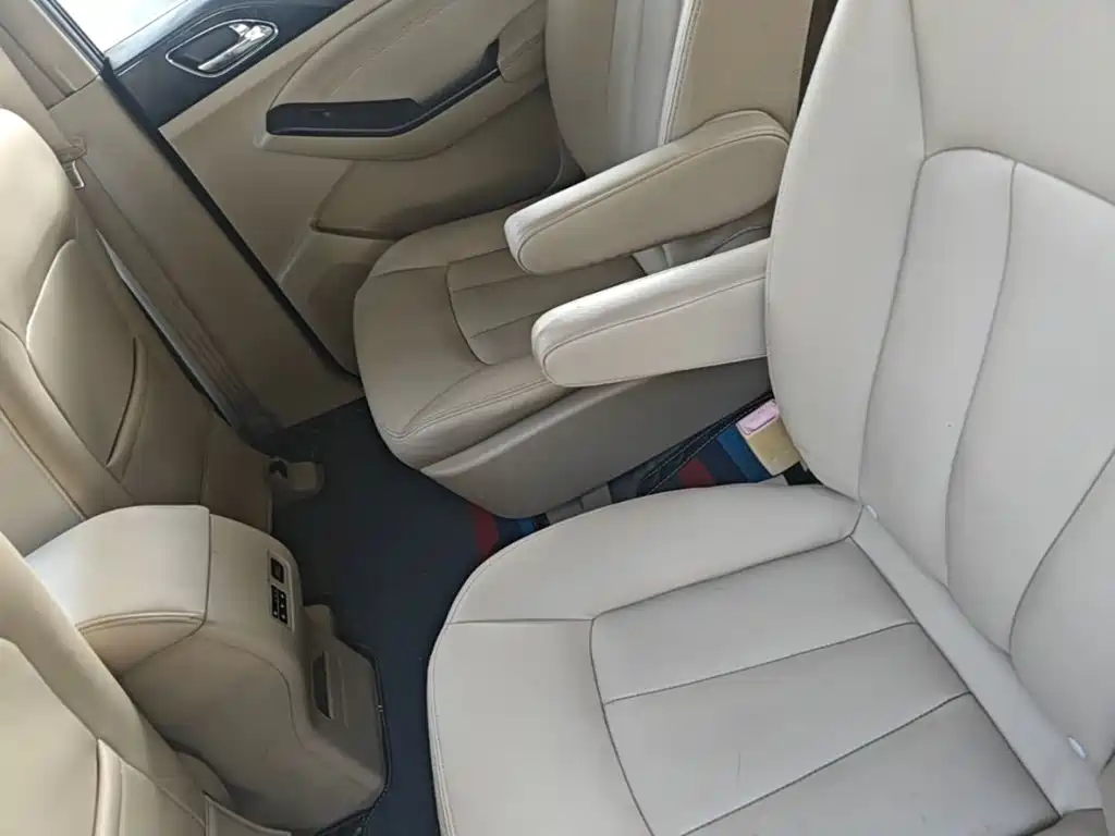 Baojun 730 2014 1.5L manual luxury navigation ESP version 7 seats купить на сайте DeffCars