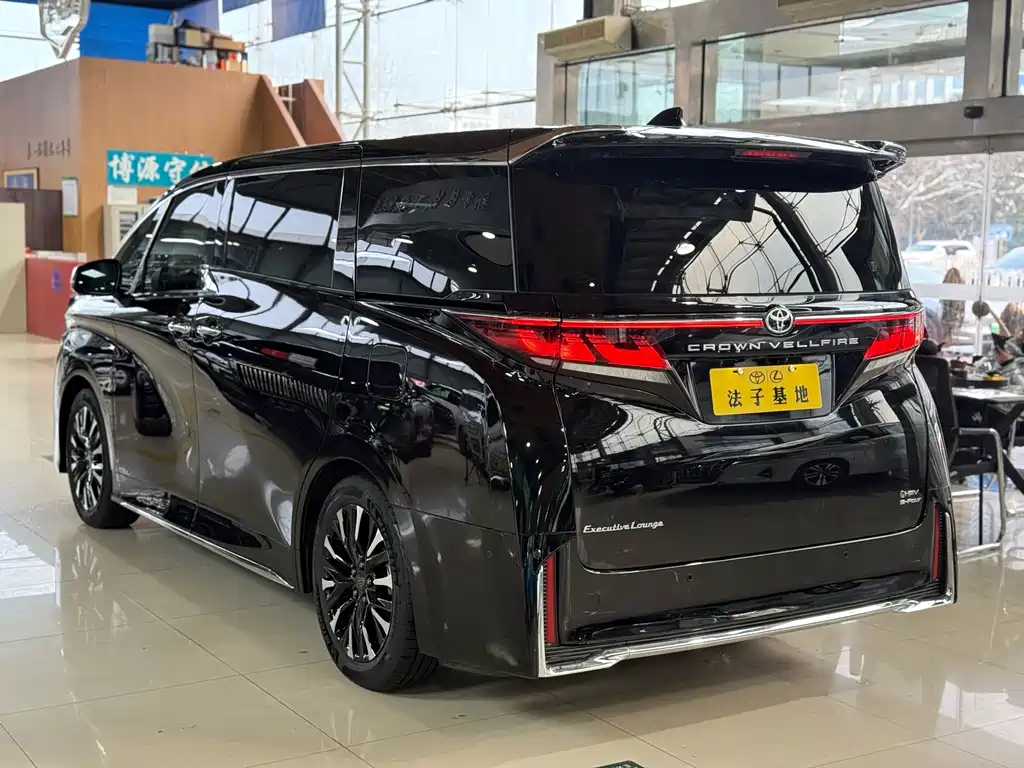 Wilfa 2024 Crown Dual Engine 2.5L Supreme Executive Edition купить на сайте DeffCars