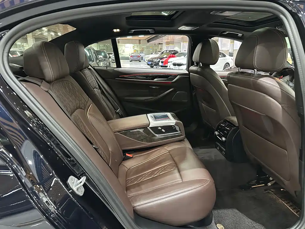 BMW 5 Series 2020 530Li Exclusive M Sports Package купить на сайте DeffCars