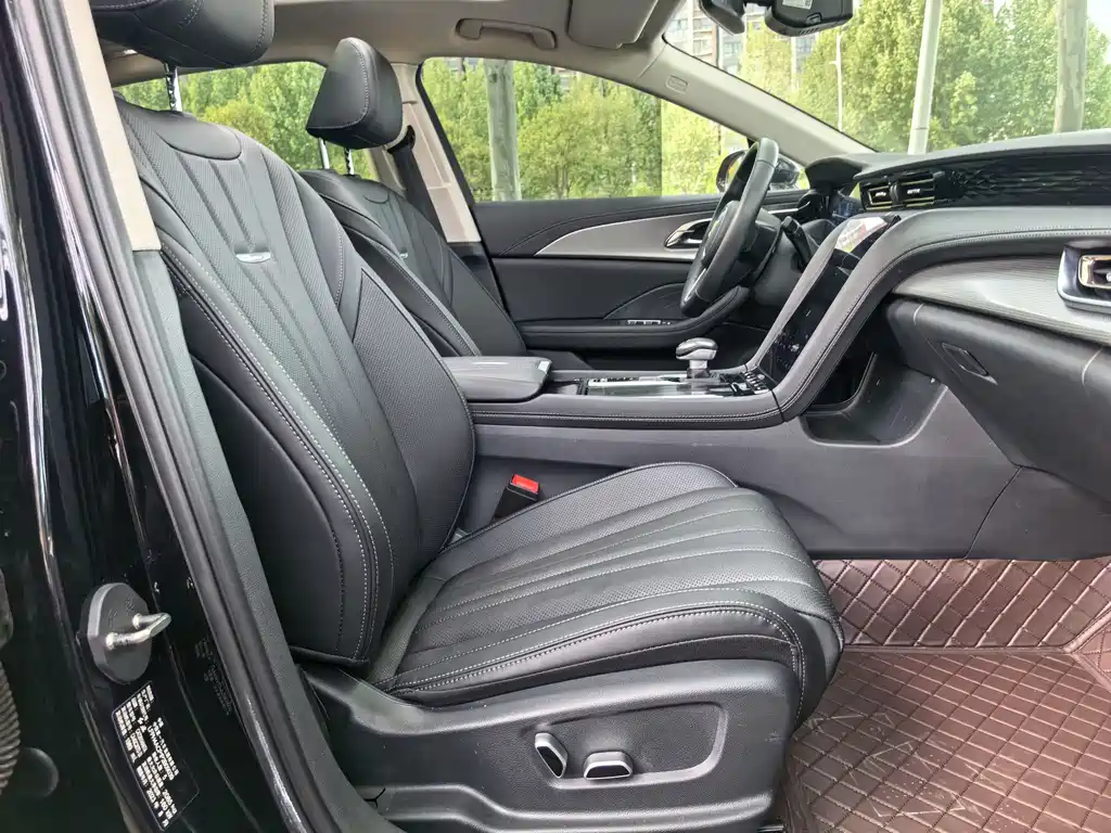 Hongqi H5 2023 2.0T Automatic Intelligent Connected Flag Edition купить на сайте DeffCars